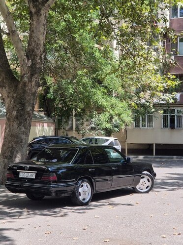 Mercedes E 280 1993, 344,000 km - 2.8 l - Bakı