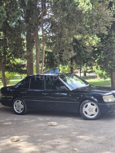 Mercedes E 280 1993, 344,000 km - 2.8 l - Bakı