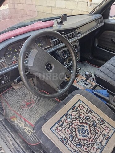 Mercedes 190 1990, 390,000 km - 2.0 л - Salyan