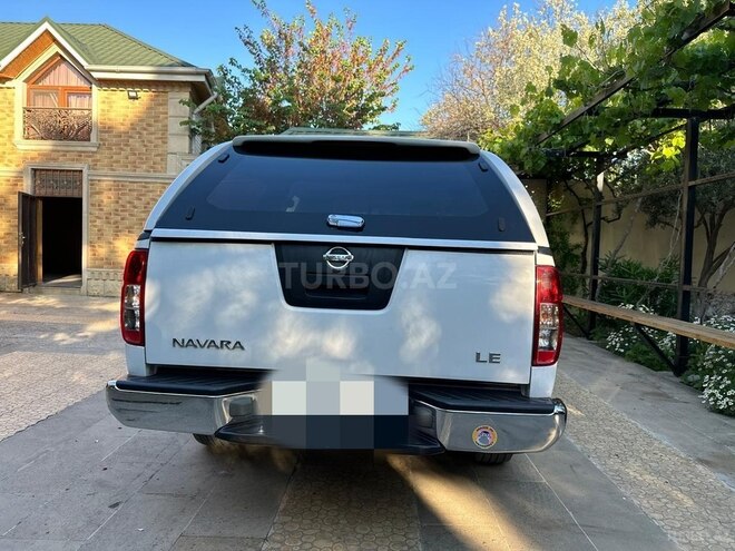 Nissan Navara 2013, 260,000 km - 2.5 l - Bakı