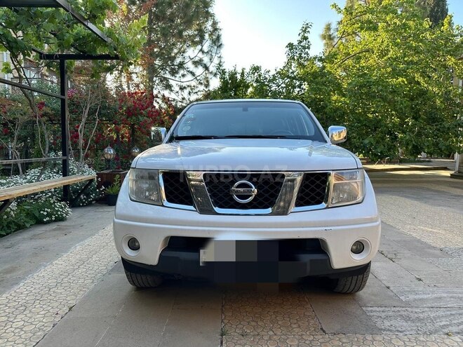 Nissan Navara 2013, 260,000 km - 2.5 l - Bakı