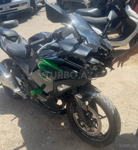 Kawasaki  2025, 1,500 km - 0.5 l - Bakı