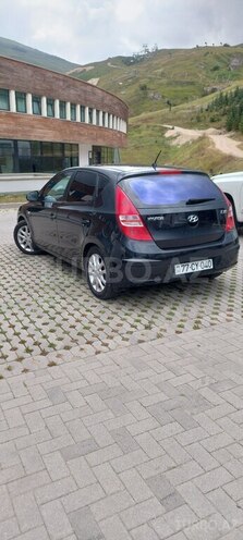 Hyundai i30 2009, 325,000 km - 1.4 l - Quba