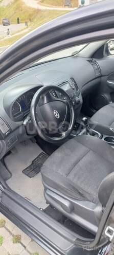Hyundai i30 2009, 325,000 km - 1.4 l - Quba