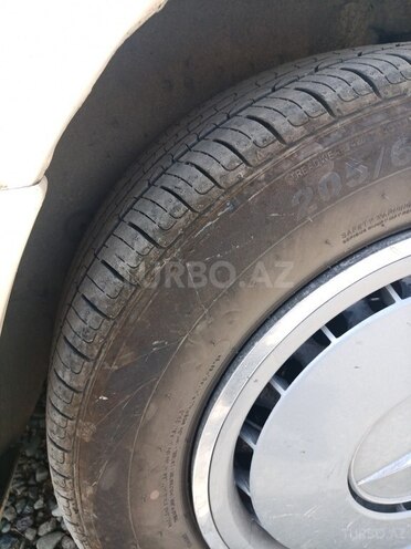 Mercedes E 200 1994, 759,719 km - 2.0 л - Gəncə