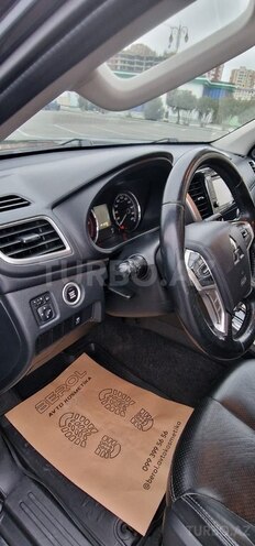 Mitsubishi L200 2021, 142,000 km - 2.4 l - Sumqayıt
