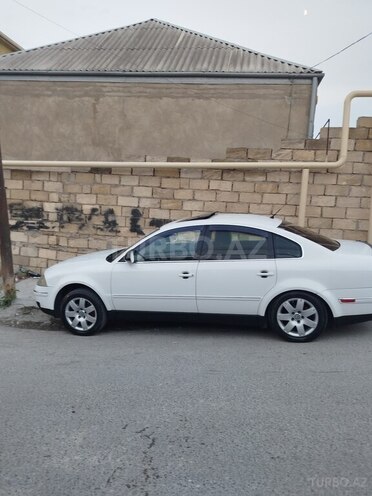 Volkswagen Passat 2004, 330,000 km - 1.8 l - Bakı