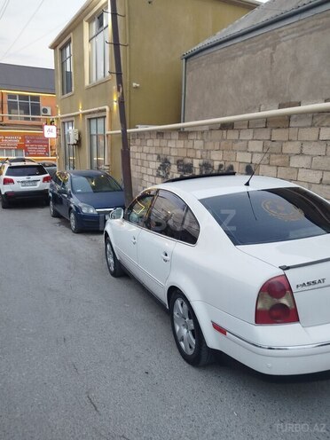 Volkswagen Passat 2004, 330,000 km - 1.8 l - Bakı