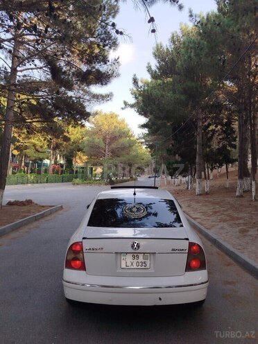 Volkswagen Passat 2004, 330,000 km - 1.8 l - Bakı