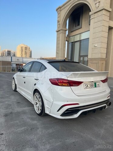 Hyundai Elantra 2017, 150,000 km - 1.6 l - Bakı