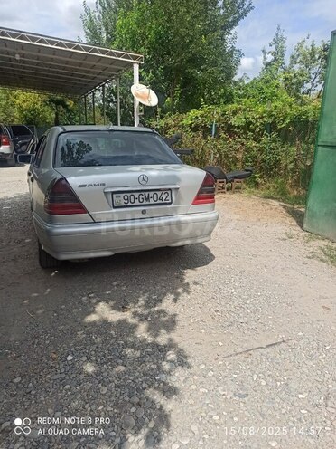 Mercedes C 200 1999, 328,000 km - 2.0 л - Füzuli