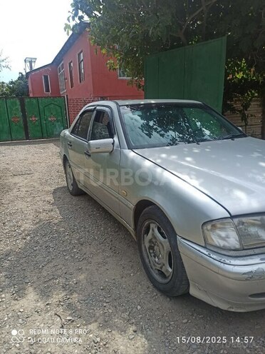 Mercedes C 200 1999, 328,000 km - 2.0 л - Füzuli