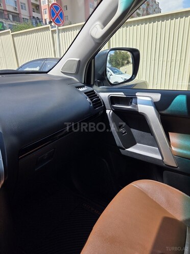 Toyota Land Cruiser Prado 2018, 235,000 km - 3.0 l - Bakı