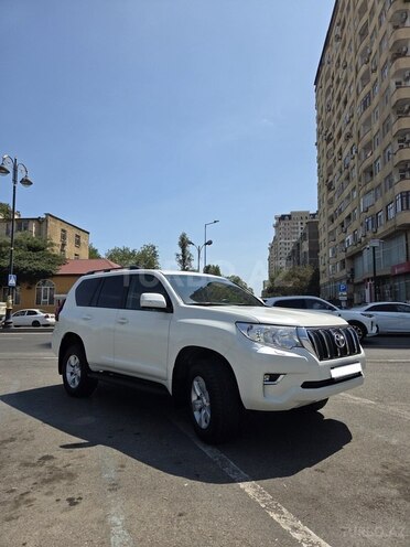 Toyota Land Cruiser Prado 2018, 235,000 km - 3.0 l - Bakı