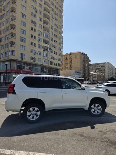 Toyota Land Cruiser Prado 2018, 235,000 km - 3.0 l - Bakı