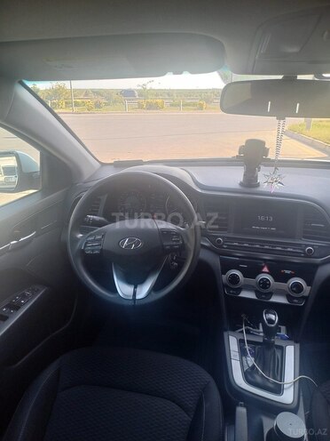 Hyundai Elantra 2019, 209,215 km - 2.0 л - Bakı
