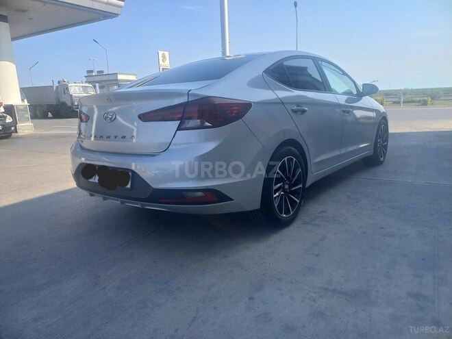 Hyundai Elantra 2019, 209,215 km - 2.0 л - Bakı