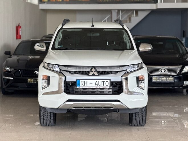 Mitsubishi L200 2023, 48,000 km - 2.4 l - Bakı