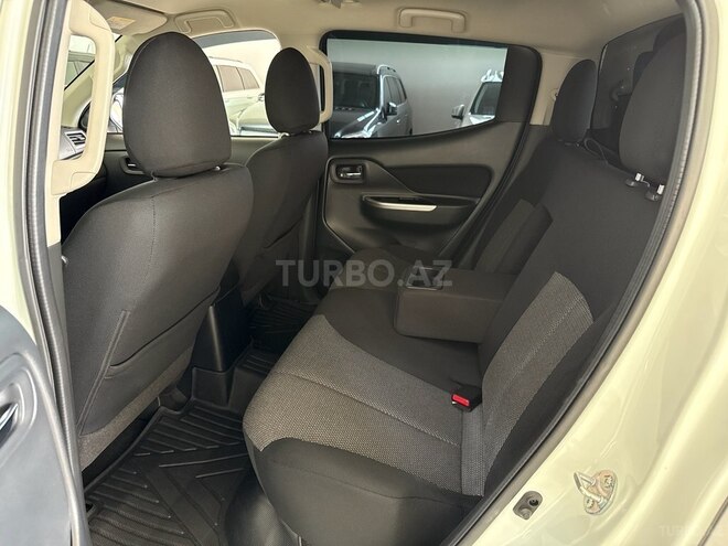 Mitsubishi L200 2023, 48,000 km - 2.4 l - Bakı