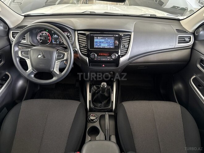 Mitsubishi L200 2023, 48,000 km - 2.4 l - Bakı