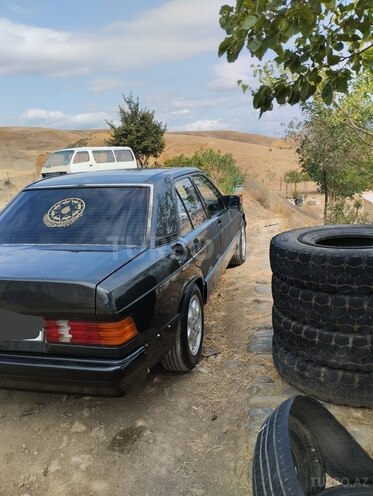 Mercedes 190 1991, 300,251 km - 2.0 л - Yardımlı
