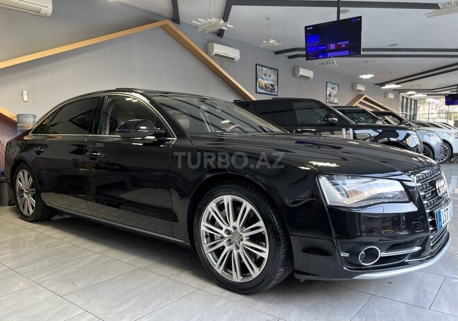 Audi A8-2