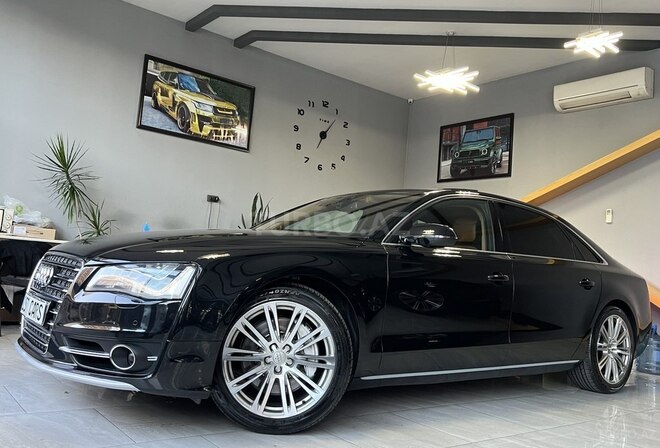 Audi A8-5