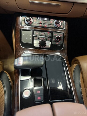 Audi A8-19