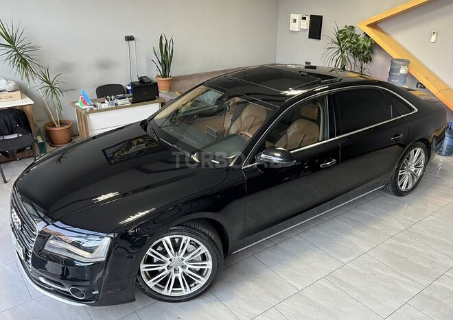 Audi A8-6