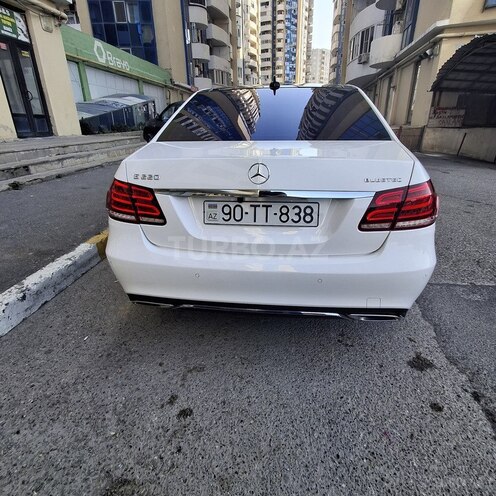 Mercedes E 220 2015, 138,000 km - 2.1 л - Bakı