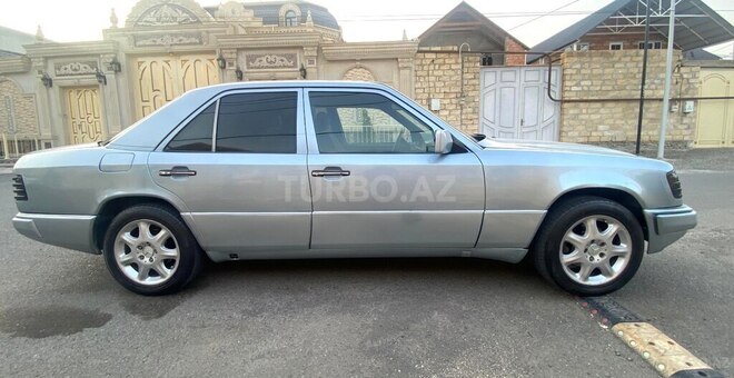 Mercedes C 300 1991, 256,000 km - 3.0 l - Gəncə