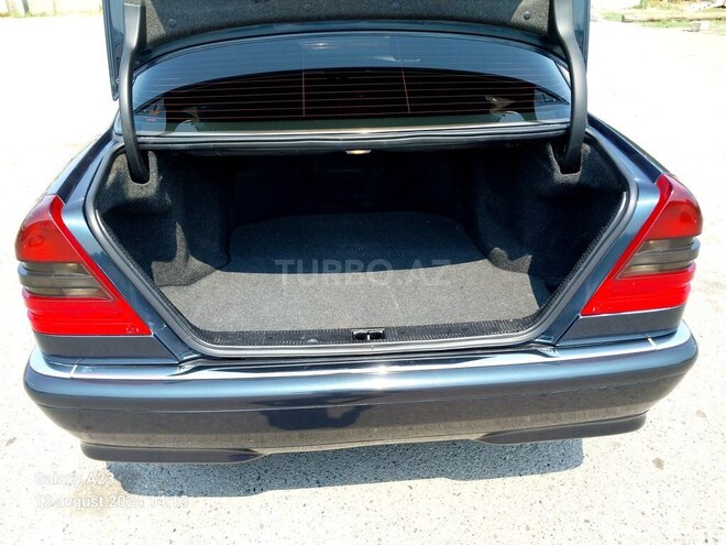Mercedes C 240 1999, 260,000 km - 2.4 l - Beyləqan