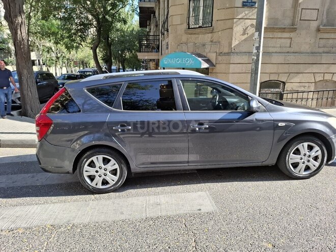 Kia Ceed 2009, 330,000 km - 1.6 l - Bakı