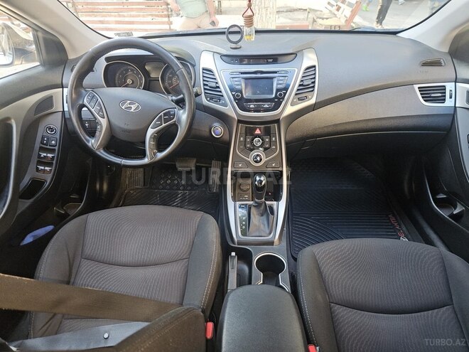 Hyundai Elantra 2015, 81,543 km - 1.8 l - Sumqayıt