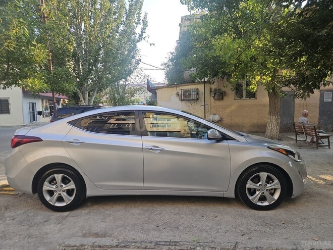 Hyundai Elantra 2015, 81,543 km - 1.8 l - Sumqayıt
