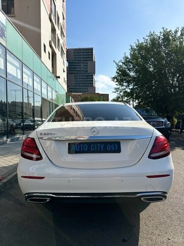 Mercedes E 220 d 2018, 113,000 km - 2.2 l - Bakı
