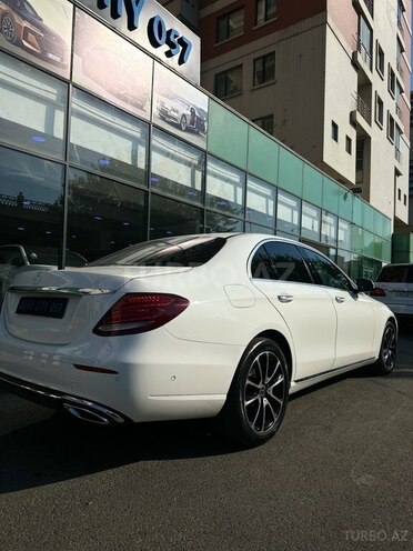Mercedes E 220 d 2018, 113,000 km - 2.2 l - Bakı