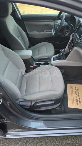 Hyundai Elantra 2018, 201,437 km - 2.0 л - Bakı