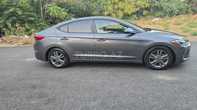 Hyundai Elantra 2018, 201,437 km - 2.0 л - Bakı