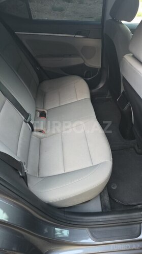 Hyundai Elantra 2018, 201,437 km - 2.0 л - Bakı