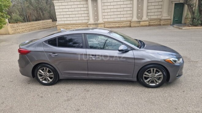 Hyundai Elantra 2018, 201,437 km - 2.0 л - Bakı