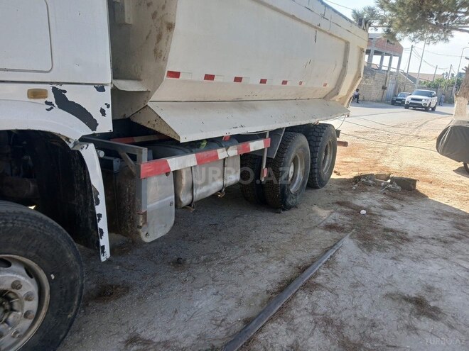 HOWO Sinotruk 2011, 2,000,000 km - 9.5 l - Bakı