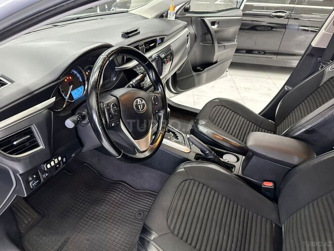 Toyota Corolla 2013, 225,000 km - 1.6 l - Bakı