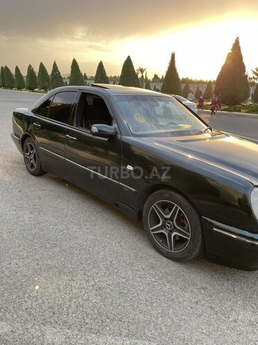 Mercedes E 220 1999, 432,000 km - 2.2 л - Gəncə