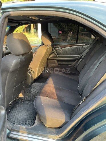 Mercedes E 220 1999, 432,000 km - 2.2 л - Gəncə