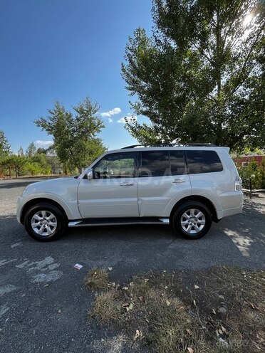 Mitsubishi Pajero 2010, 167,000 km - 3.5 л - Qəbələ