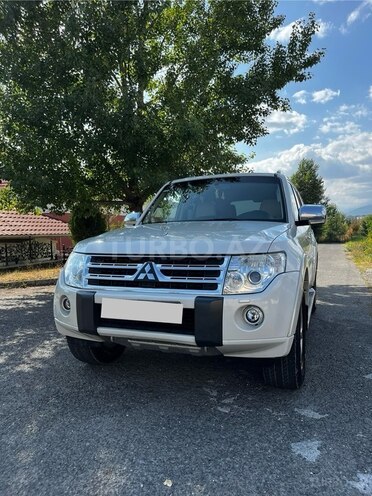 Mitsubishi Pajero 2010, 167,000 km - 3.5 л - Qəbələ