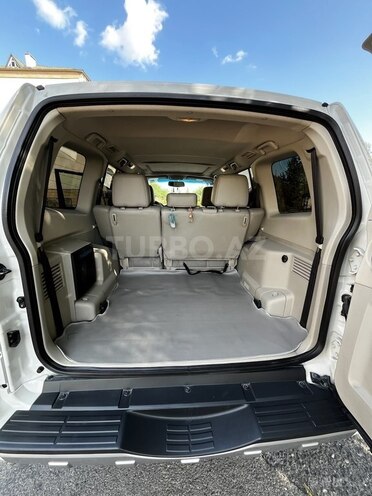 Mitsubishi Pajero 2010, 167,000 km - 3.5 л - Qəbələ