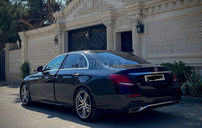 Mercedes E 300 e 2018, 88,000 km - 2.0 л - Bakı