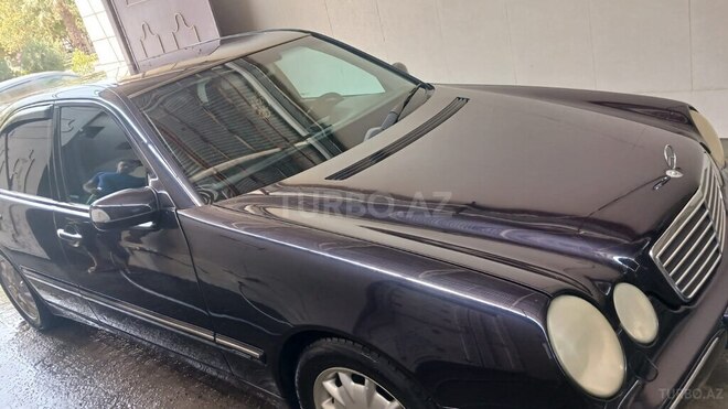 Mercedes E 240 1999, 327,035 km - 2.4 l - Yevlax
